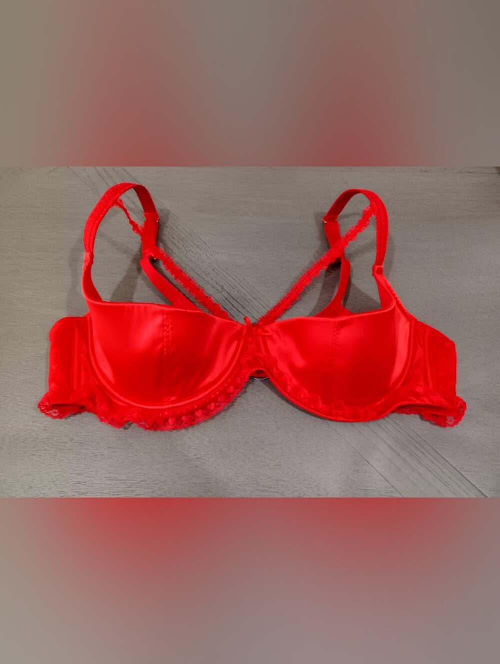 Savage X Fenty Sexy Satin Red Lace-Trim Underwire Bra, Size 42D - Picture 3 of 16